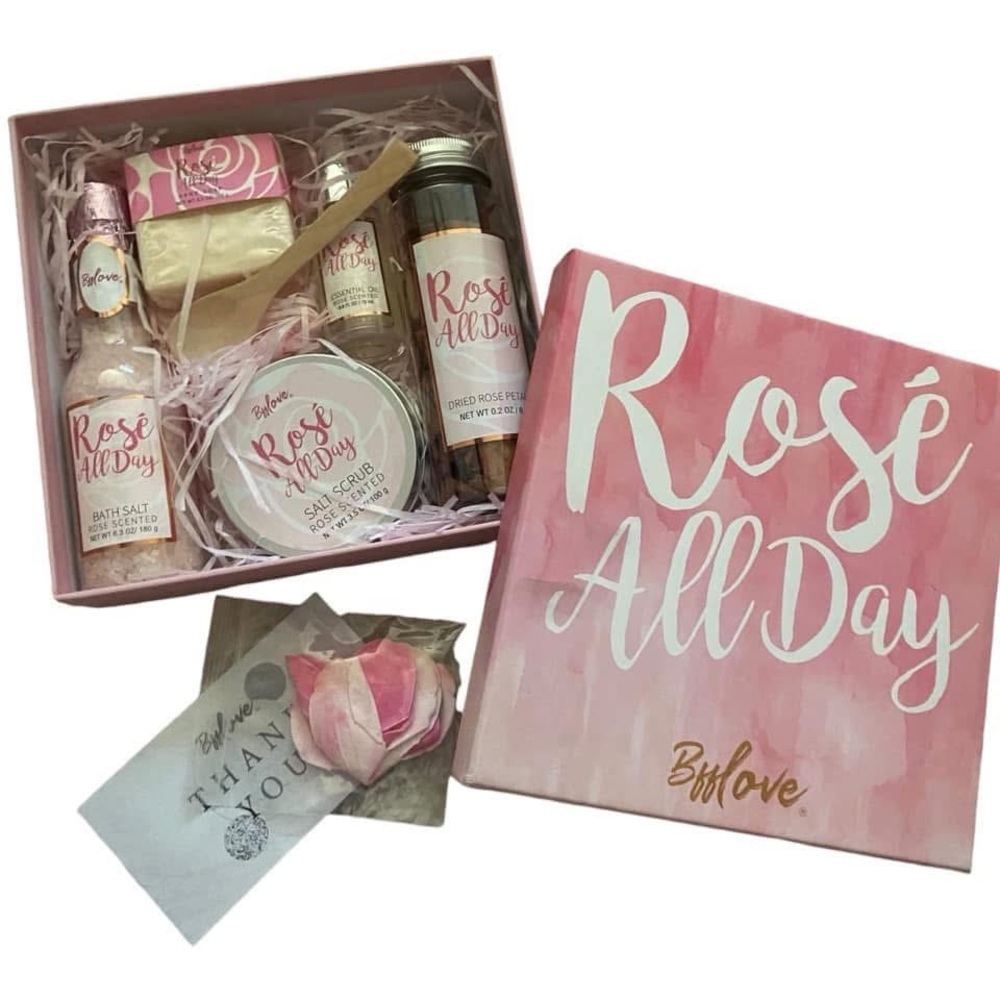 BFF LOVE 6pc Bath Gift Set Box Rose All Day Rose Scent Bomb Salt Soap Petals Oil